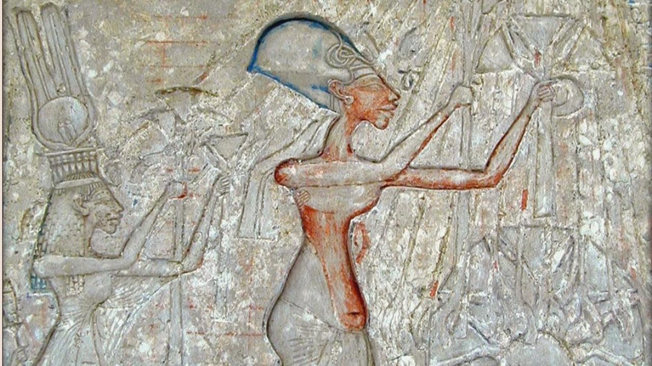 Nefertiti worshipping the Aten